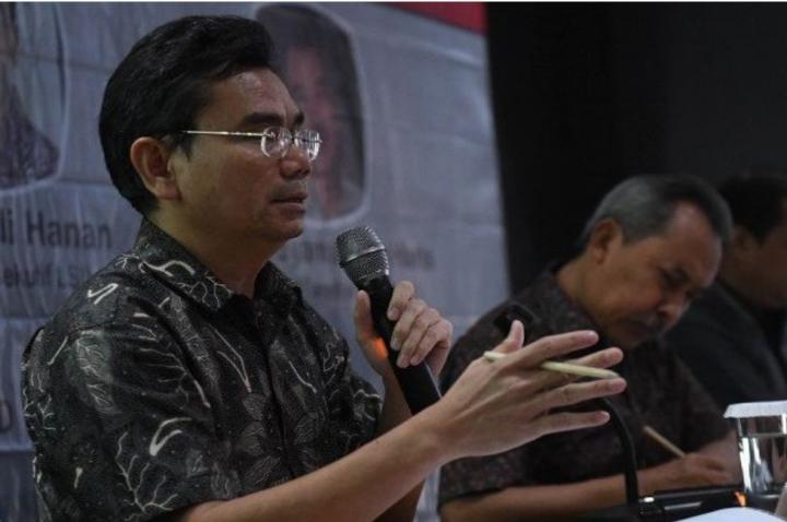 Kepercayaan Terhadap Jokowi Meluncur Dibawah 50 Persen, Komunikasi Harus Dibawah Komando Presiden Langsung